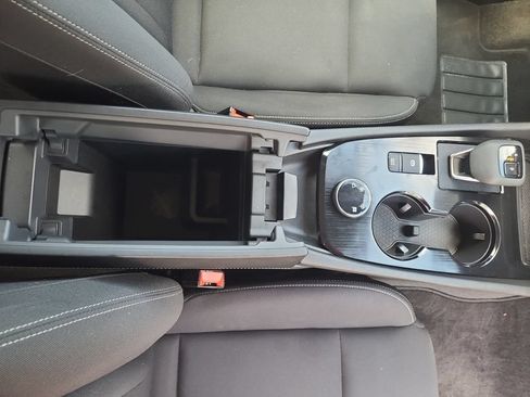 Used 2023 Nissan Rogue S AWD/4WD image 26