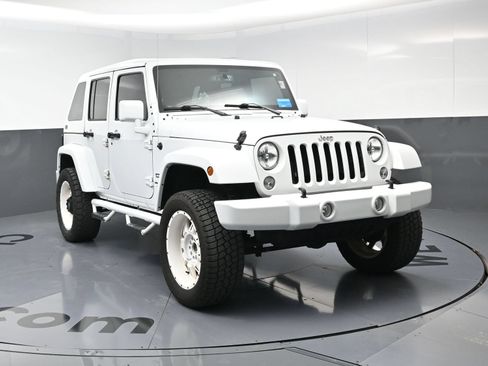 Used 2018 Jeep Wrangler Unlimited Sport S AWD/4WD image 14