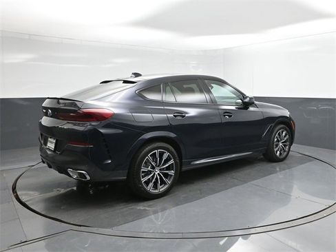 Used 2023 BMW X6 xDrive40i w/ M Sport Package image 11