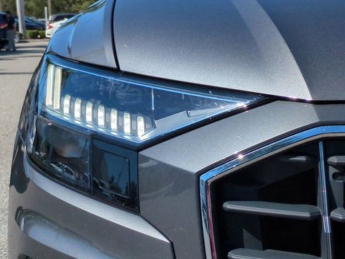 Used 2021 Audi Q8 Prestige w/ Prestige Package image 9