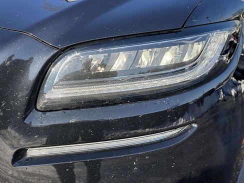 Used 2023 Lincoln Nautilus Reserve w/ Equipment Group 201A image 10