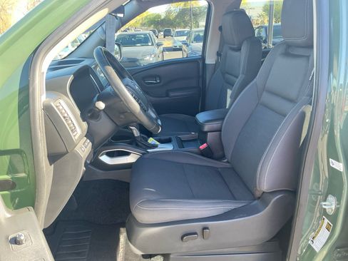 Used 2023 Nissan Frontier SV w/ SV Convenience Package RWD image 14
