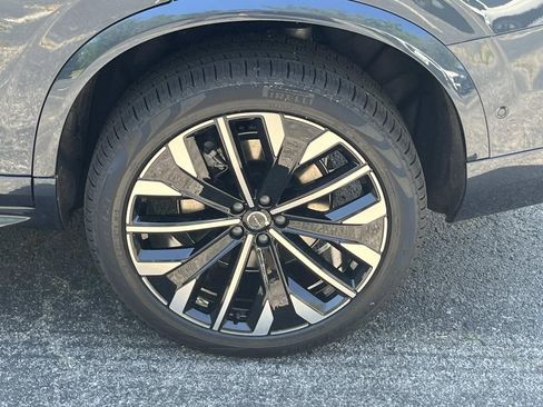 New 2026 Volvo XC90 T8 Ultra w/ Protection Package Premier AWD/4WD image 11