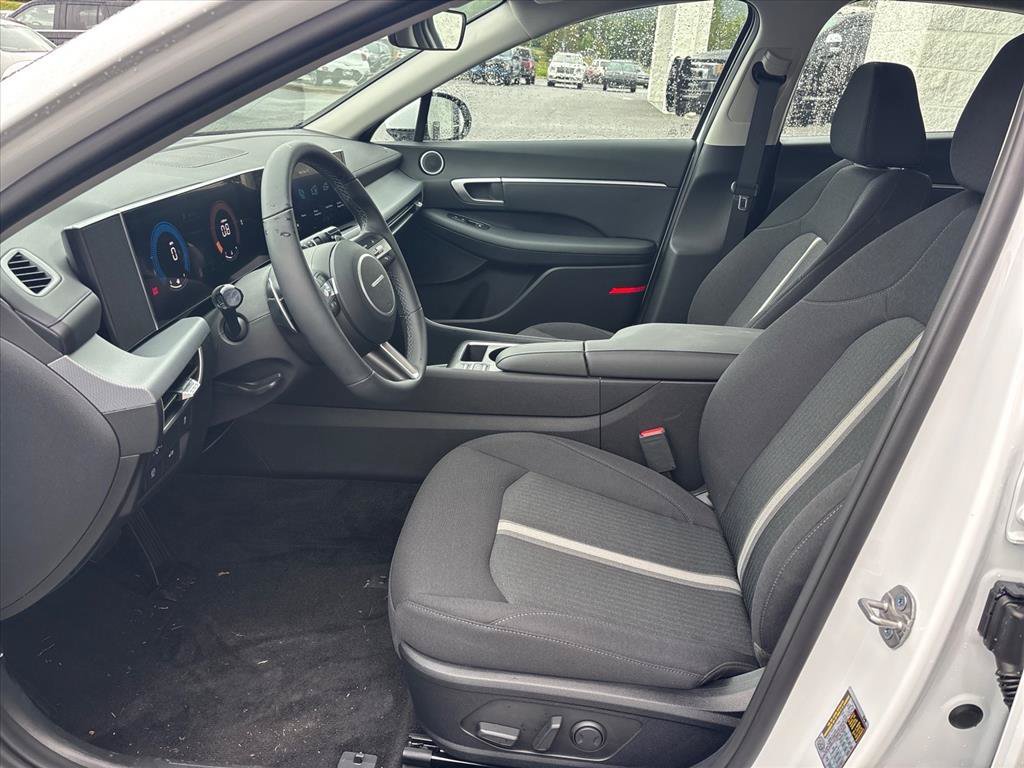 New 2026 Hyundai Sonata SEL FWD image 9
