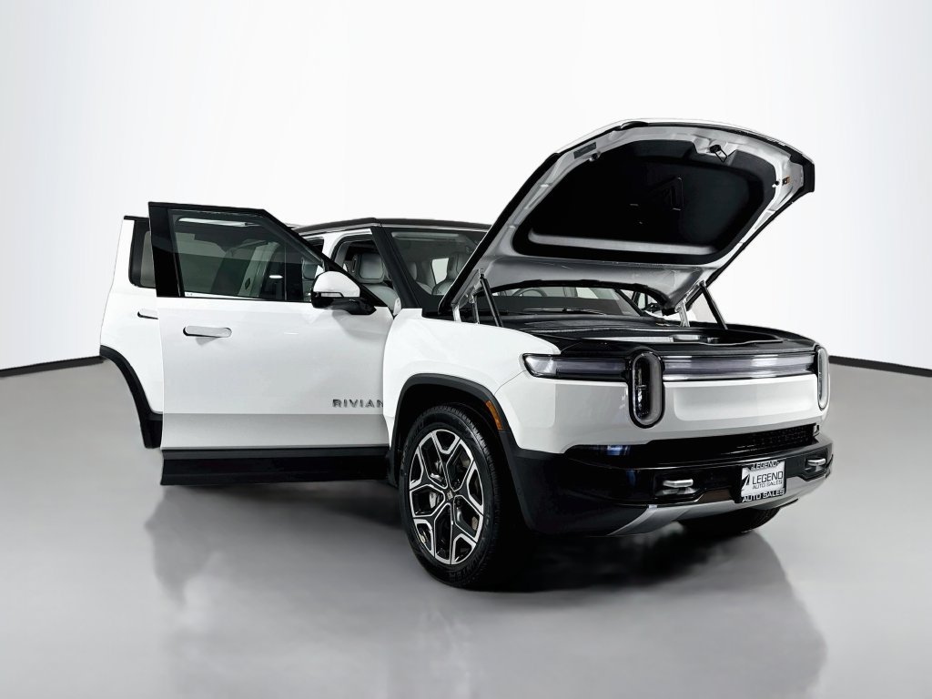 Used 2025 Rivian R1S Adventure Dual AWD/4WD image 25