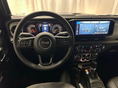 New 2026 Jeep Gladiator Sport image 3