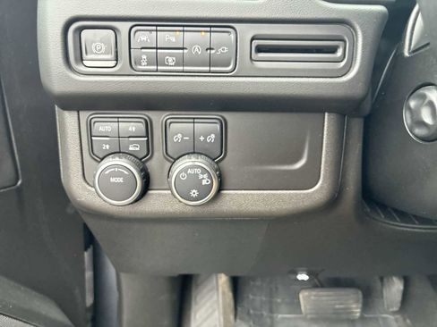 Certified 2022 Chevrolet Suburban RST w/ Luxury Package image 17