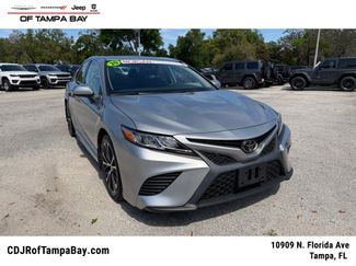 Used 2020 Toyota Camry SE video 1