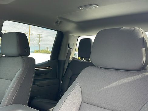 New 2026 GMC Sierra 1500 Elevation image 12