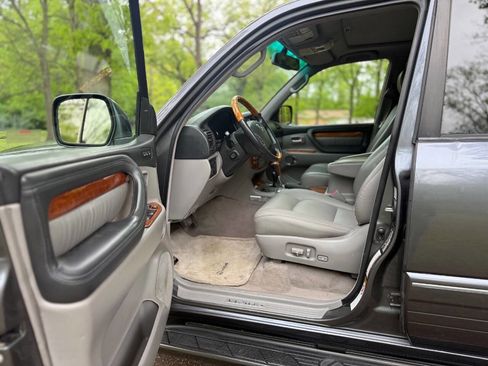 Used 2006 Lexus LX 470 4WD image 22