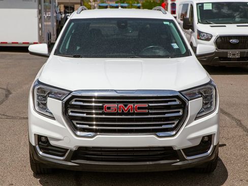 Used 2023 GMC Terrain SLT AWD/4WD image 3
