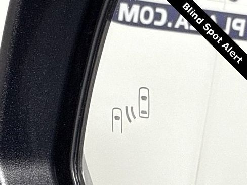 Used 2025 Toyota Tacoma TRD Off-Road image 24