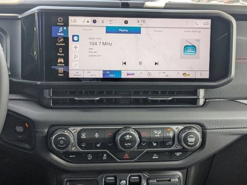 New 2025 Jeep Wrangler Unlimited Rubicon w/ XTREMEE 35" Tire Package image 16