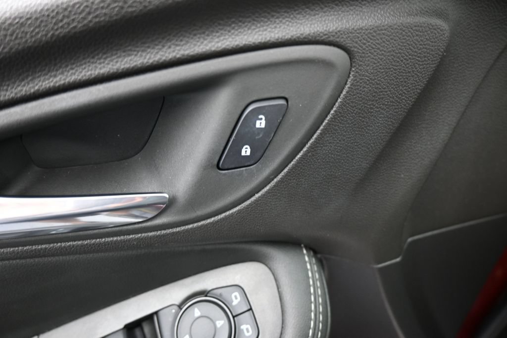 Used 2023 Buick Encore GX Select w/ Sport Touring Package FWD image 15