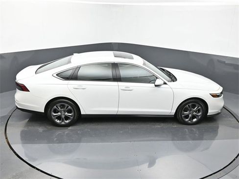 Used 2023 Honda Accord EX image 18