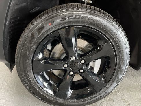 New 2026 Jeep Grand Cherokee L Limited AWD/4WD image 6