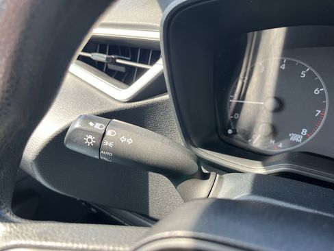 Used 2023 Toyota Corolla LE image 11