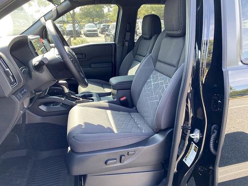 New 2026 Nissan Frontier SV image 9