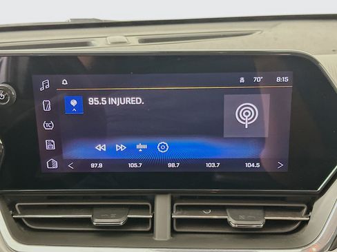 Used 2025 Chevrolet Trax LT w/ LT Convenience Package image 19