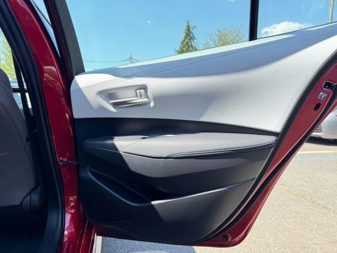 Used 2021 Toyota Corolla SE w/ Carpet Mat Package (TMS) image 22