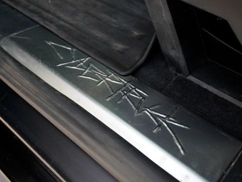 Used 2024 Tesla Cybertruck AWD Crew Cab image 28