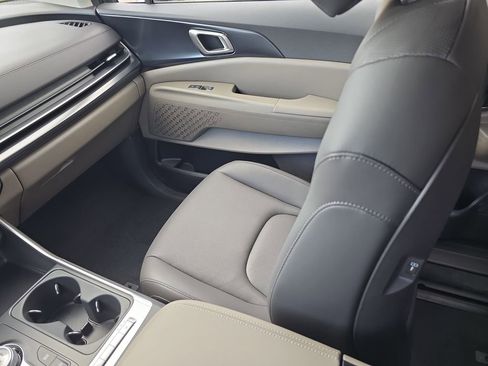 New 2026 Kia Carnival LXS FWD image 15