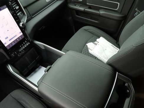 New 2026 RAM 3500 Big Horn AWD/4WD image 27