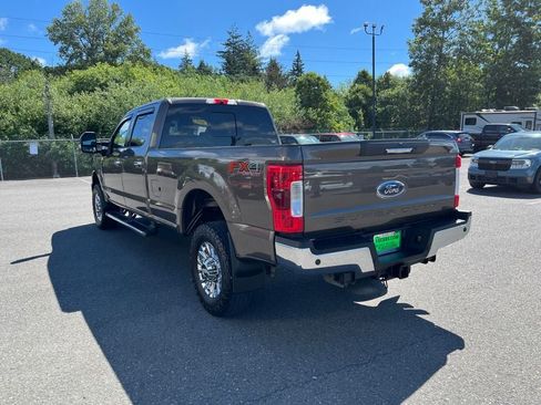 Used 2017 Ford F350 XLT w/ XLT Premium Package AWD/4WD image 4