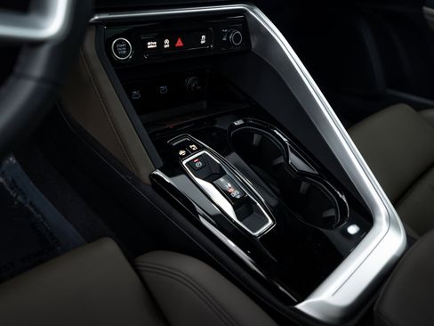 New 2025 Audi Q5 2.0T Premium Plus image 11