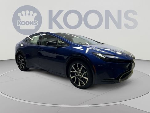 New 2026 Toyota Prius Plug-In Hybrid FWD image 2