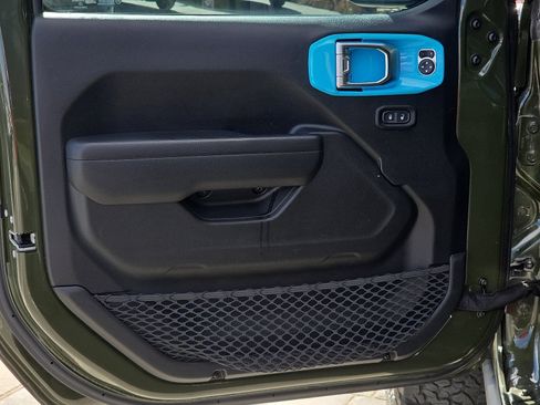 Used 2023 Jeep Wrangler Unlimited Rubicon 4xe w/ Steel Bumper Group image 8