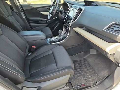 Used 2019 Subaru Ascent Premium image 11