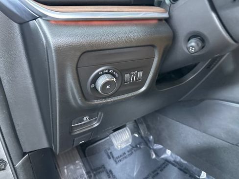 Used 2023 Jeep Grand Cherokee Summit AWD/4WD image 26