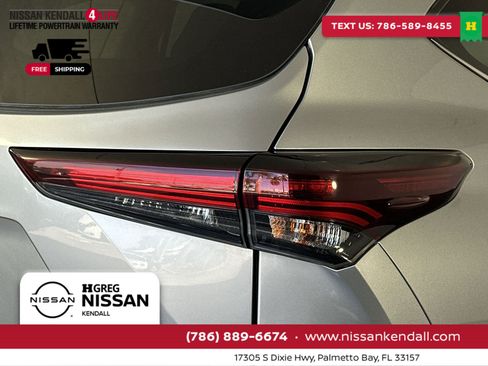 Used 2024 Toyota Highlander LE image 29