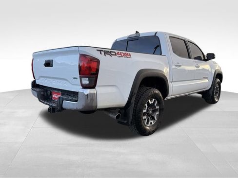 Used 2019 Toyota Tacoma TRD Off-Road image 8
