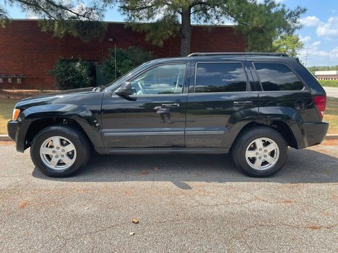 Used 2007 Jeep Grand Cherokee Laredo RWD image 2