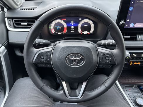 Used 2024 Toyota RAV4 Limited image 18