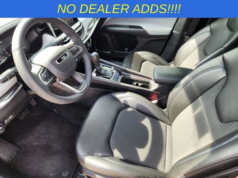 New 2026 Jeep Compass Latitude image 13