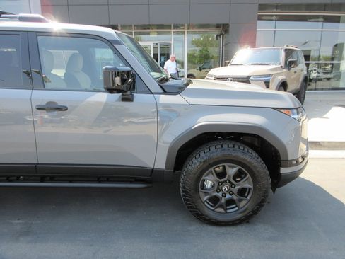 Used 2026 Lexus GX 550 AWD/4WD image 12
