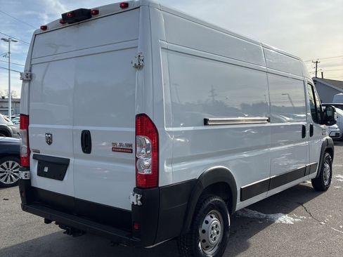Used 2020 RAM ProMaster 2500 w/ Interior Convenience Group FWD image 3