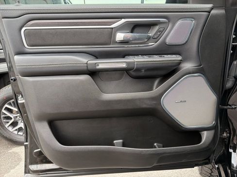 Used 2025 RAM 1500 Laramie w/ Night Edition image 33
