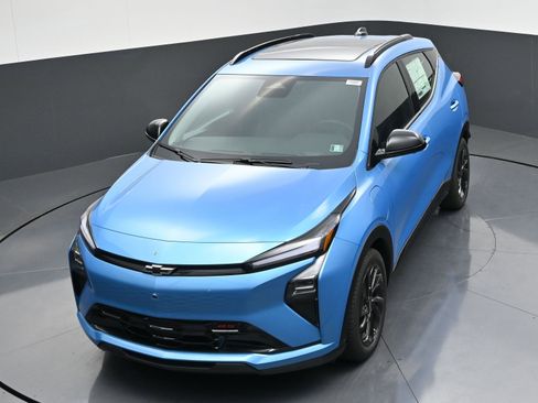 New 2027 Chevrolet Bolt RS w/ Technology Package FWD image 46