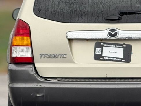 Used 2004 MAZDA Tribute LX w/ Luxury Pkg image 13