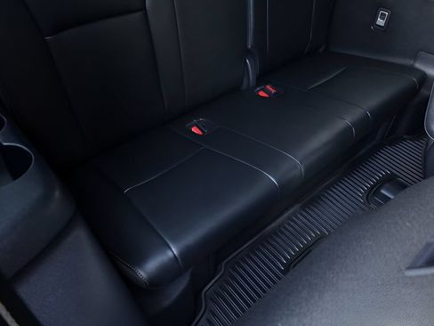 Certified 2024 Toyota Highlander XSE AWD/4WD image 30