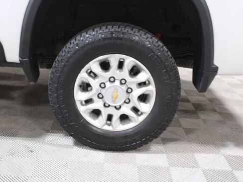 Used 2025 Chevrolet Silverado 2500 LT AWD/4WD image 43