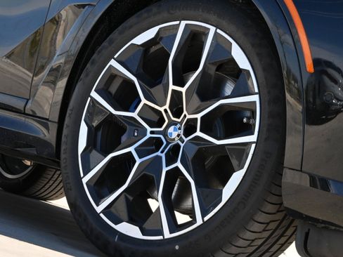 Used 2026 BMW X7 M60i AWD/4WD image 8