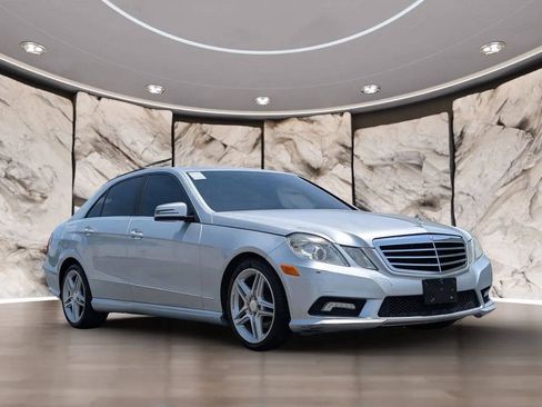 Used 2011 Mercedes-Benz E 350 4MATIC Sedan image 17