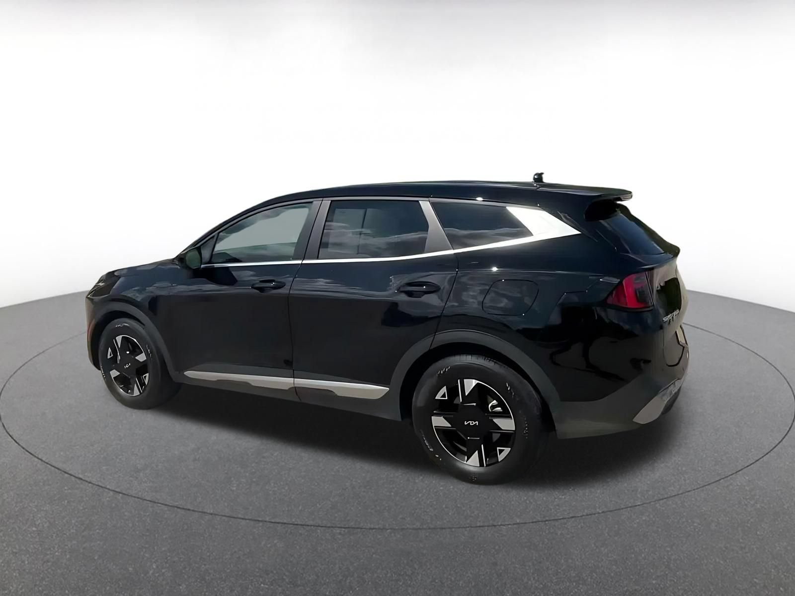 Used 2026 Kia Sportage LX FWD image 9