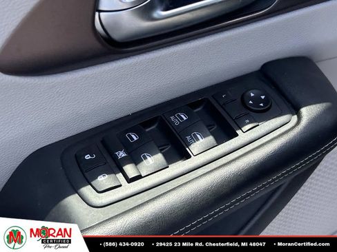 Used 2021 Chrysler Voyager LX FWD image 16