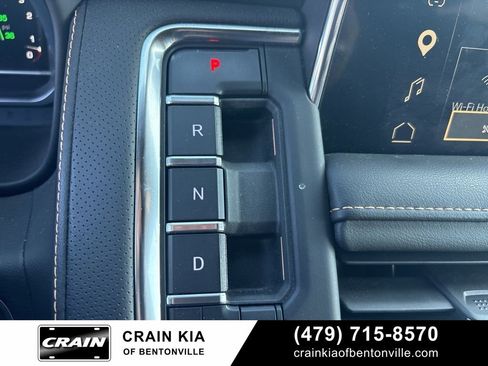 Used 2022 GMC Yukon AT4 w/ Technology Package image 27